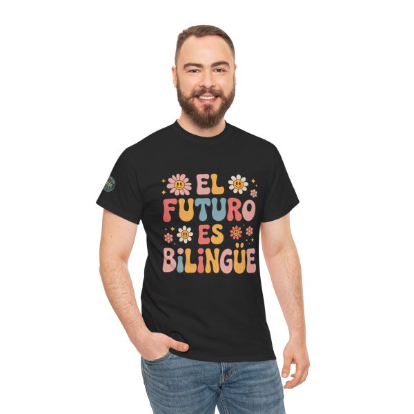 El Futuro Es Bilingüe T-Shirt - Image 6